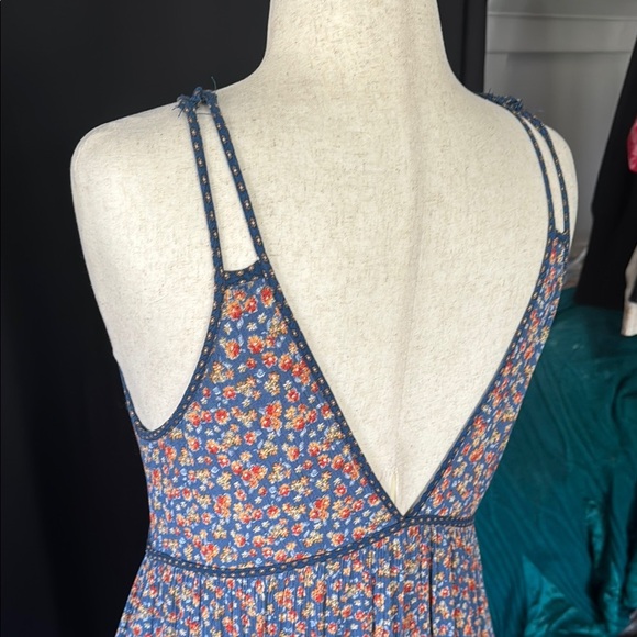 Blue Floral Rayon Summer / Spring Dress - Picture 6 of 7